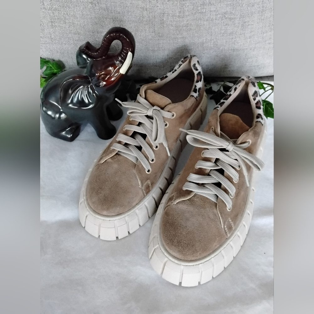 Womens Leonardo Tan Suede Leather Sneakers With Leopard Print